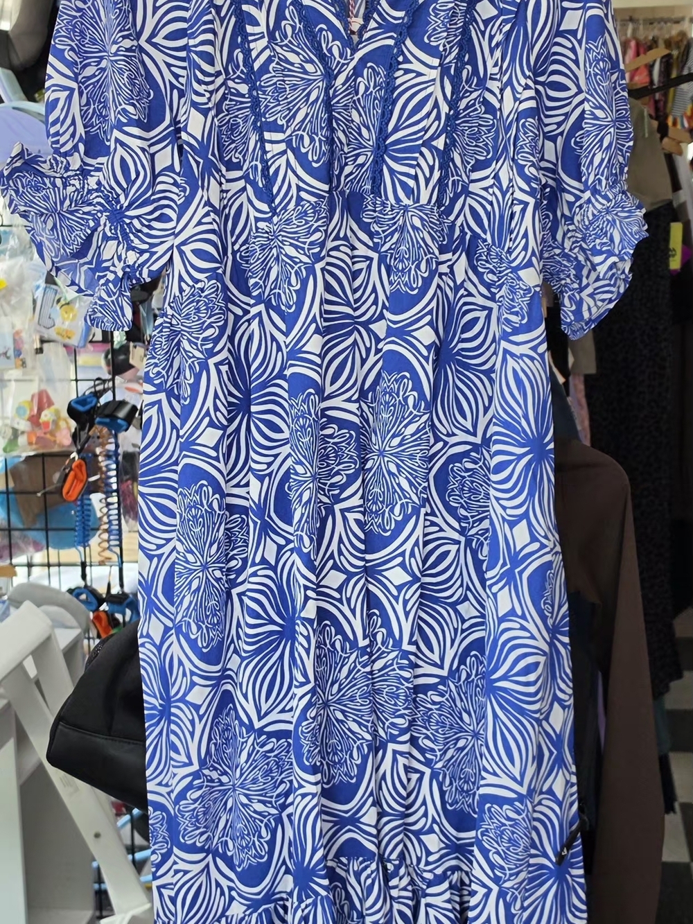 Blue & White Floral Print Women’s Peasant Top